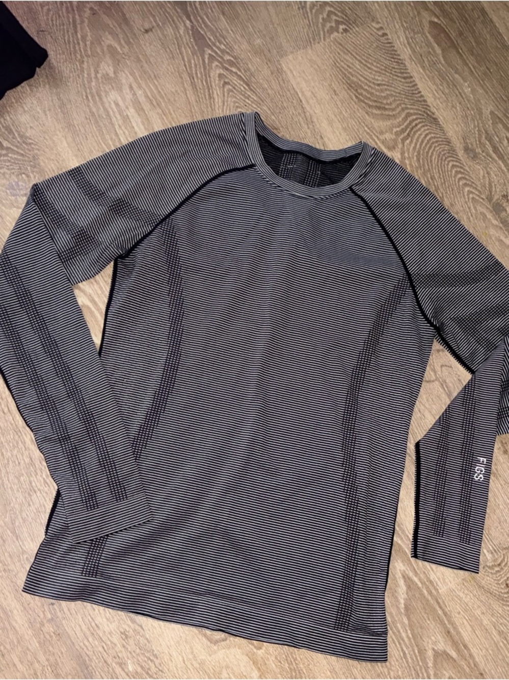 FIGS Women's Black White Striped Stretch Long Sleeve Athletic Top M